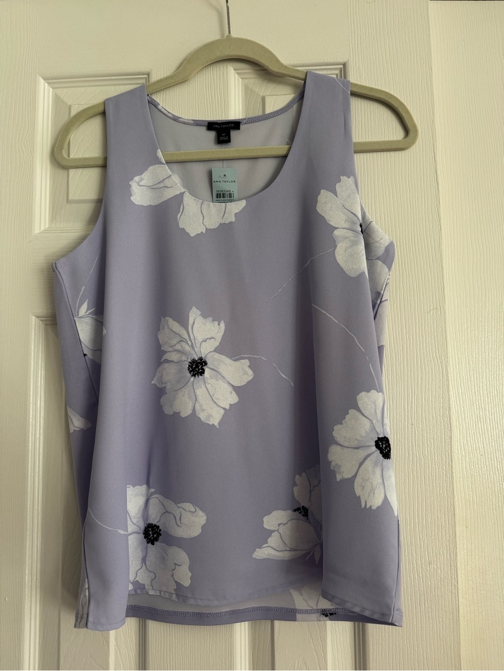 Sleeveless lavender tank